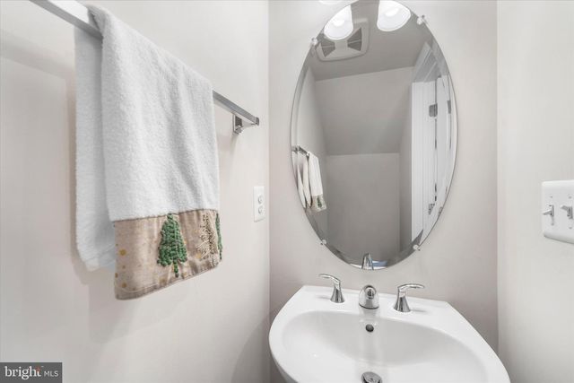 203 PARK CENTRAL TER, Manassas, VA 20111