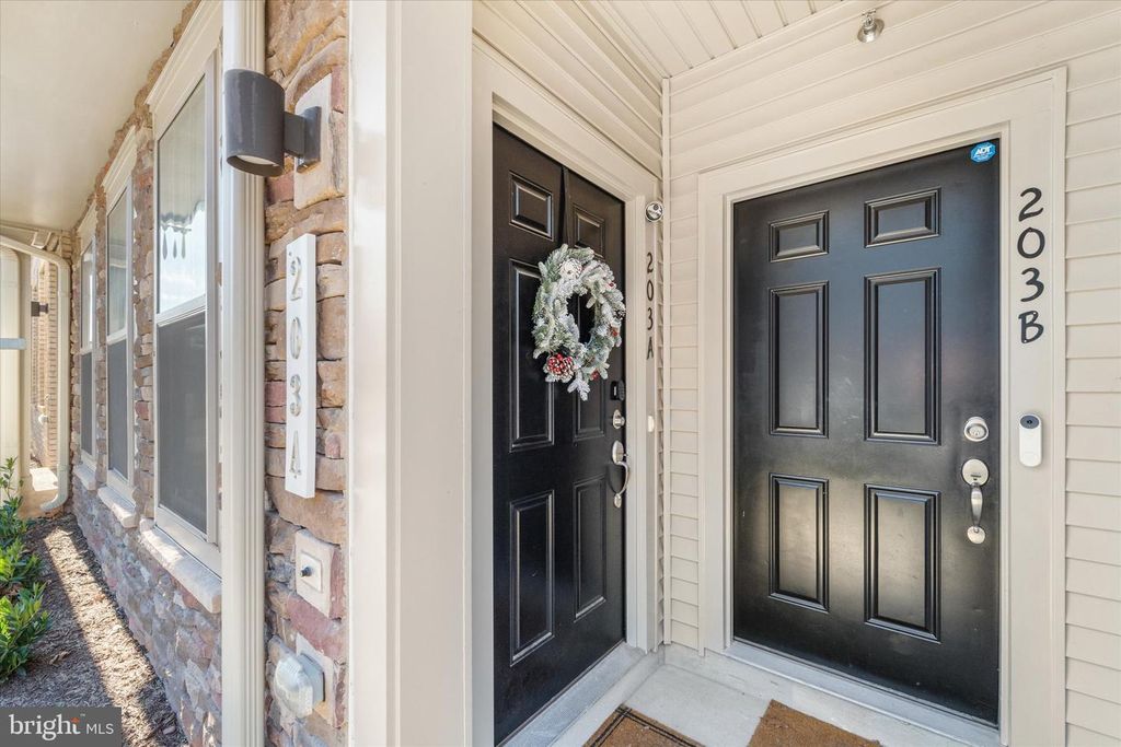 203 PARK CENTRAL TER, Manassas, VA 20111