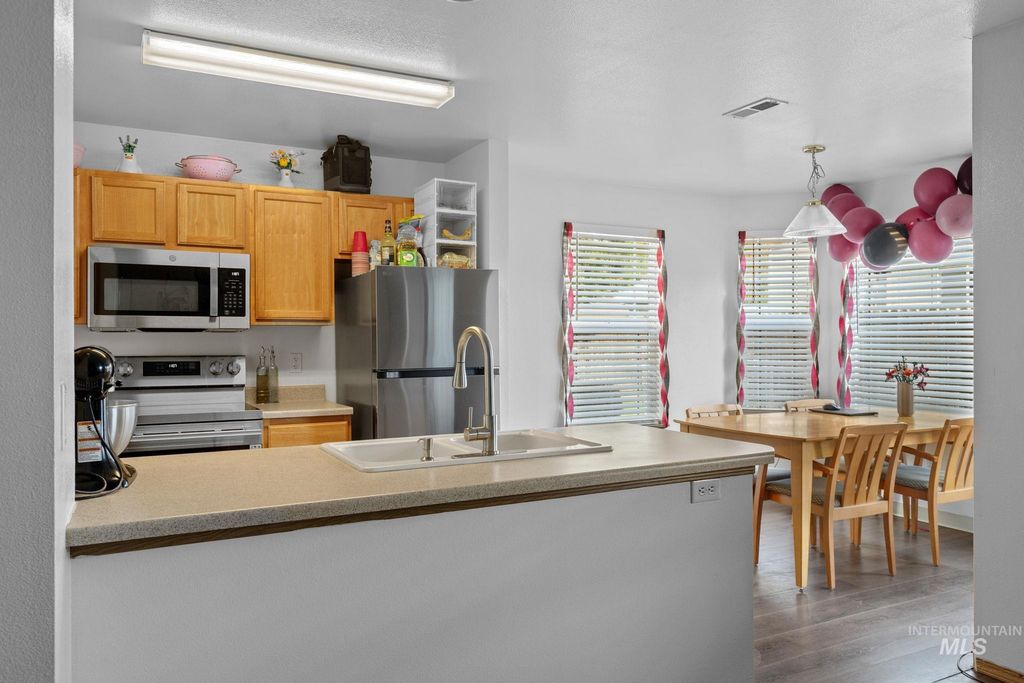 1805 E Overland Rd. Building 35, Meridian, ID 83642 photo 3
