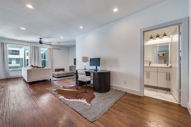 712 Rainwater Road 7, Dallas, TX 75218