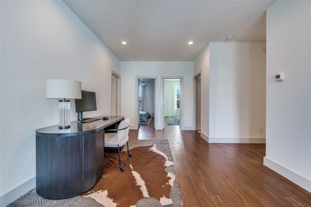 712 Rainwater Road 7, Dallas, TX 75218