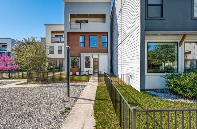 712 Rainwater Road 7, Dallas, TX 75218