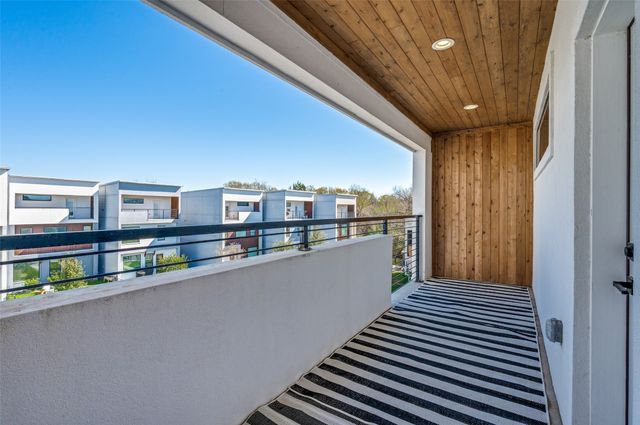 712 Rainwater Road 7, Dallas, TX 75218