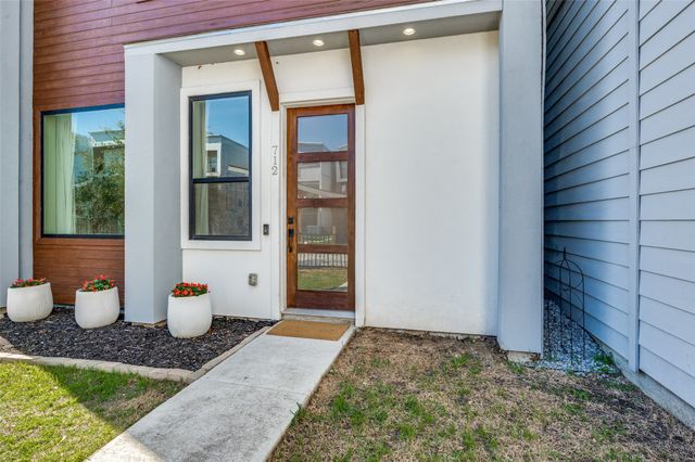 712 Rainwater Road 7, Dallas, TX 75218