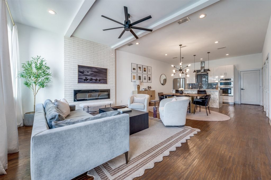 712 Rainwater Road 7, Dallas, TX 75218