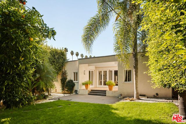 1516 N Genesee Avenue, Los Angeles, CA 90046