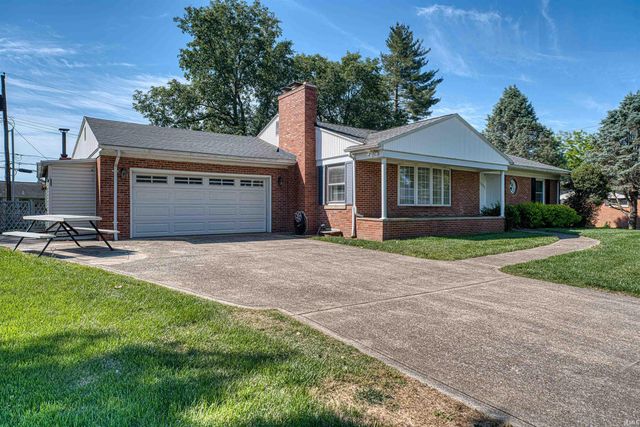 7001 Monroe Avenue, Evansville, IN 47715