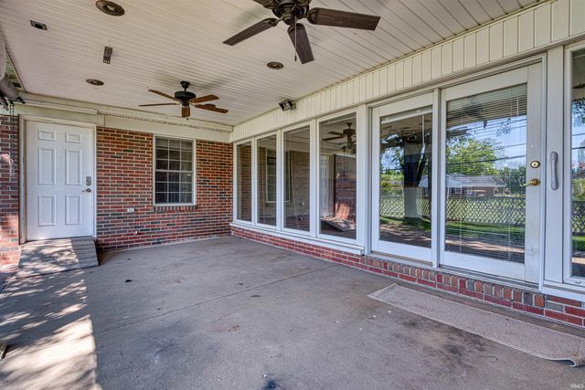 7001 Monroe Avenue, Evansville, IN 47715
