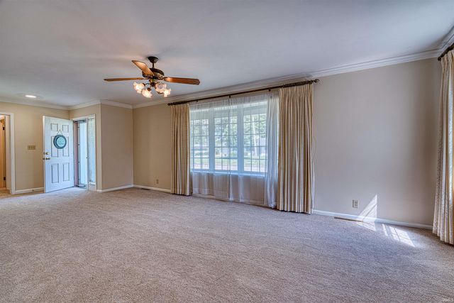 7001 Monroe Avenue, Evansville, IN 47715