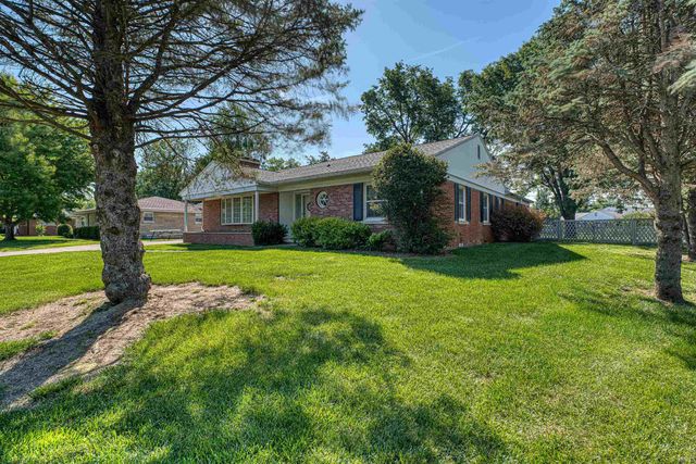7001 Monroe Avenue, Evansville, IN 47715
