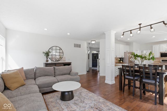 14211 Monarchy Lane, Fishers, IN 46037