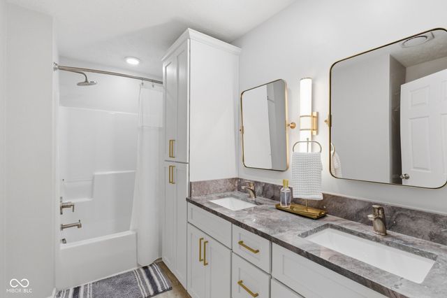 14211 Monarchy Lane, Fishers, IN 46037