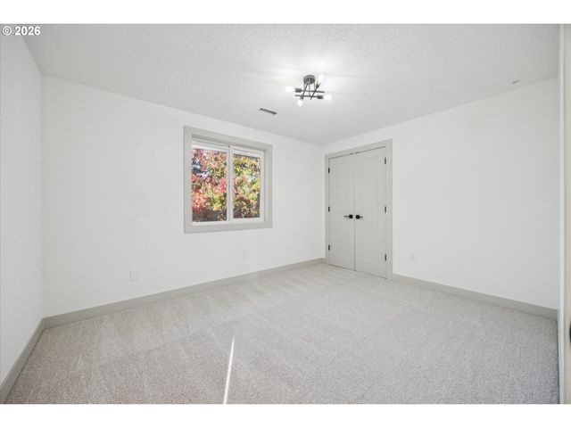 4012 Ne 140TH Ave, Vancouver, WA 98682