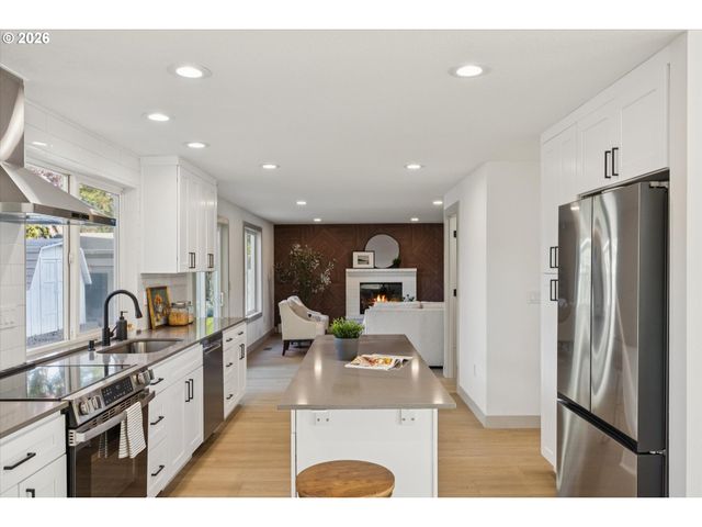 4012 Ne 140TH Ave, Vancouver, WA 98682