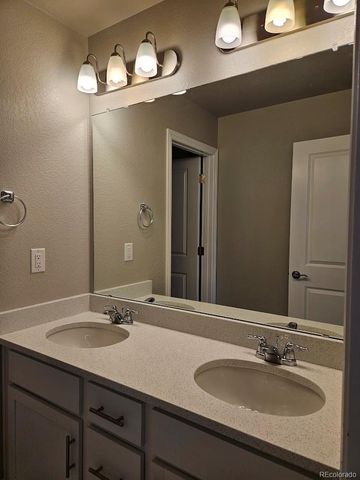 7244 S Scottsburg Way, Aurora, CO 80016