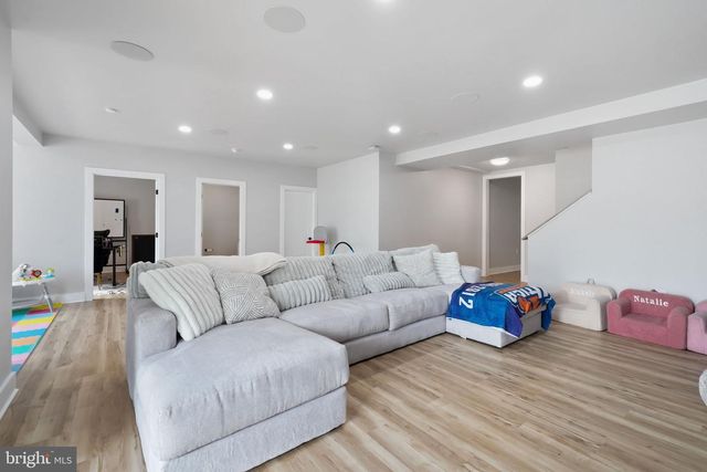 18150 MARSH PINE RD, Dumfries, VA 22026