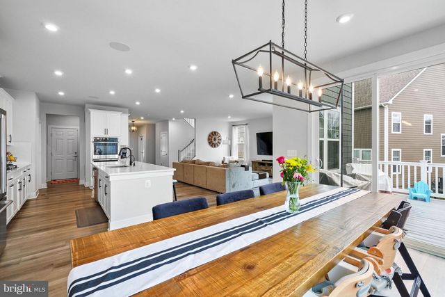 18150 MARSH PINE RD, Dumfries, VA 22026