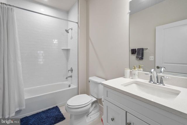 18150 MARSH PINE RD, Dumfries, VA 22026