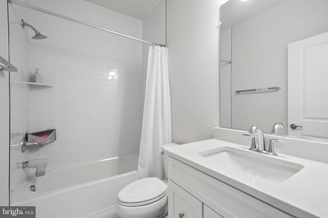 18150 MARSH PINE RD, Dumfries, VA 22026