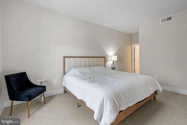 18150 MARSH PINE RD, Dumfries, VA 22026