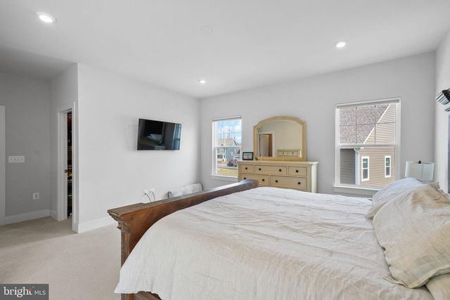 18150 MARSH PINE RD, Dumfries, VA 22026