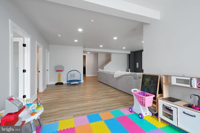 18150 MARSH PINE RD, Dumfries, VA 22026