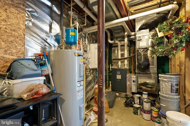 18150 MARSH PINE RD, Dumfries, VA 22026