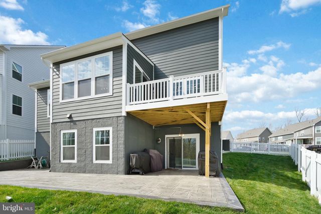 18150 MARSH PINE RD, Dumfries, VA 22026