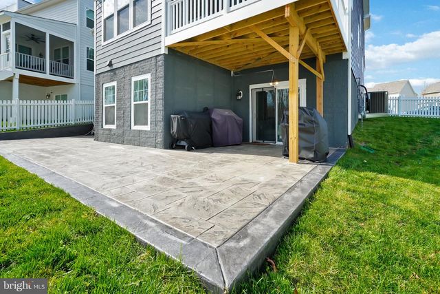 18150 MARSH PINE RD, Dumfries, VA 22026