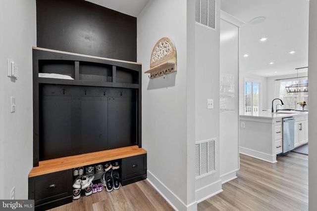 18150 MARSH PINE RD, Dumfries, VA 22026