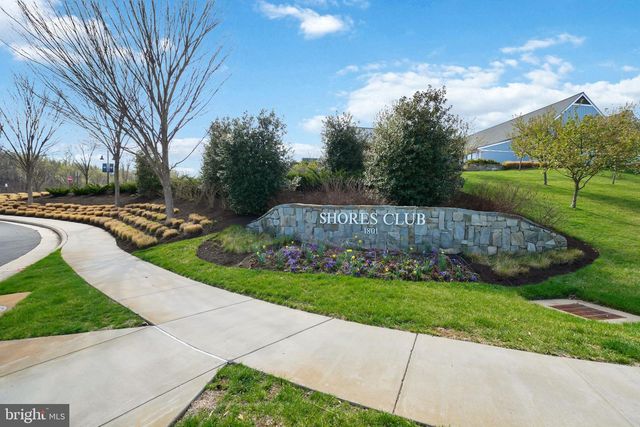 18150 MARSH PINE RD, Dumfries, VA 22026