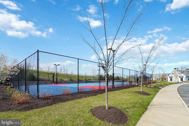 18150 MARSH PINE RD, Dumfries, VA 22026