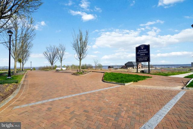 18150 MARSH PINE RD, Dumfries, VA 22026