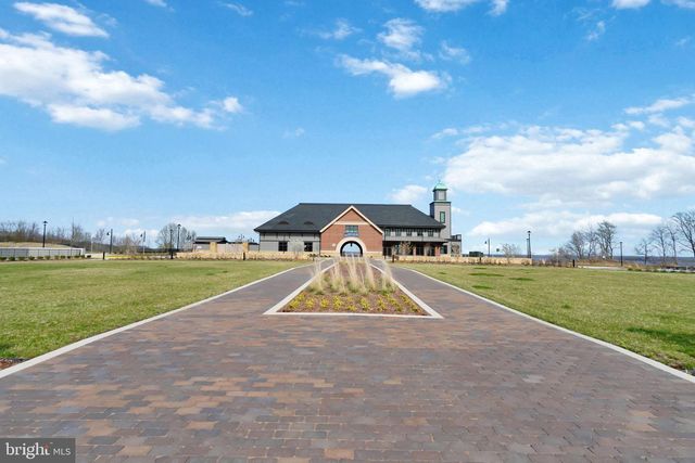 18150 MARSH PINE RD, Dumfries, VA 22026