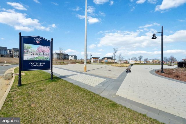 18150 MARSH PINE RD, Dumfries, VA 22026