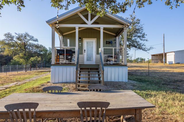 3270 Fm 671, Luling, TX 78648