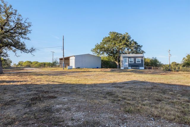 3270 Fm 671, Luling, TX 78648