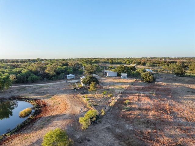 3270 Fm 671, Luling, TX 78648