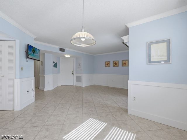 1512 Mainsail DR 5, Naples, FL 34114