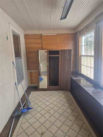 520 Mill Street, Toronto, IA 52777