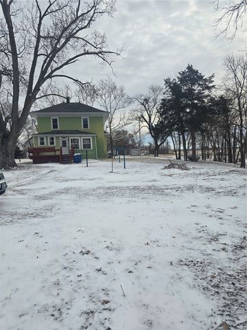 520 Mill Street, Toronto, IA 52777