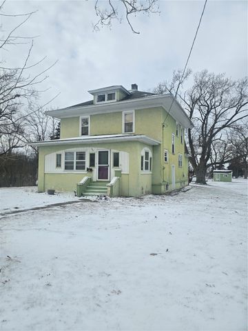 520 Mill Street, Toronto, IA 52777