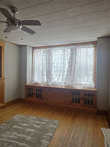 520 Mill Street, Toronto, IA 52777