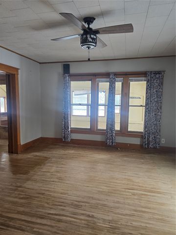 520 Mill Street, Toronto, IA 52777