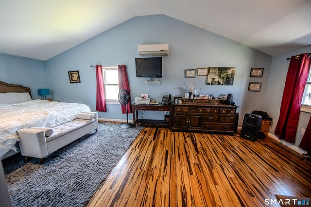 869 Washington Ave Extension, Waterbury, CT 06708