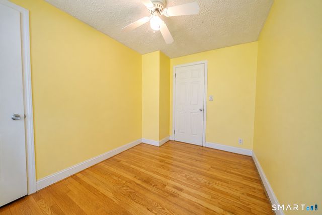 869 Washington Ave Extension, Waterbury, CT 06708