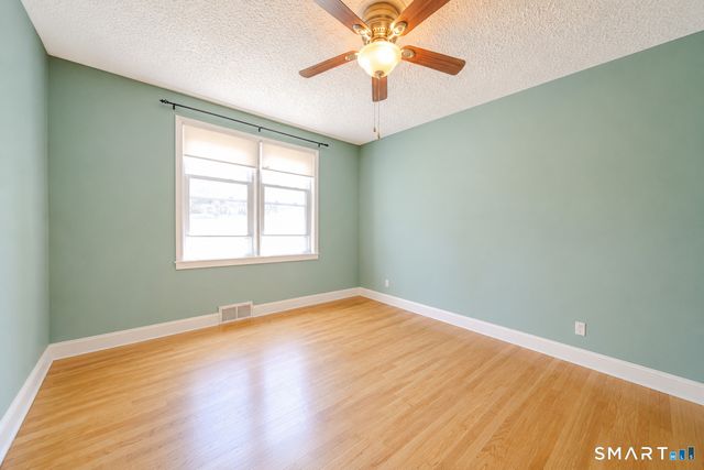 869 Washington Ave Extension, Waterbury, CT 06708