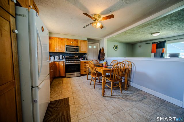 869 Washington Ave Extension, Waterbury, CT 06708