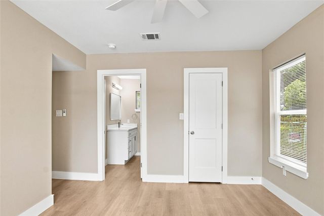 2803 S Houston Drive, La Marque, TX 77568