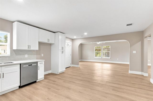 2803 S Houston Drive, La Marque, TX 77568